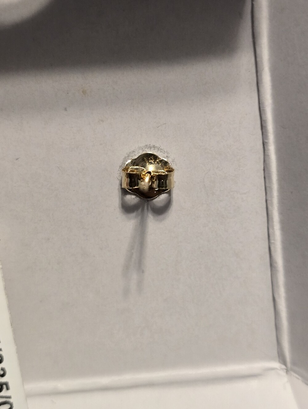 Belle de Mere Cultured Freshwater Pearl Stud Earrings 14kg - Picture 12 of 12